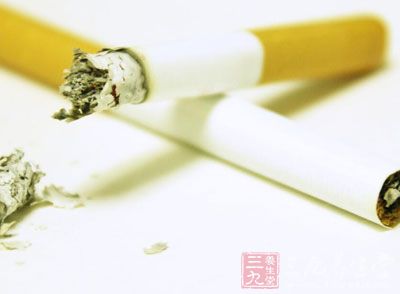 吸烟与长期过量饮酒均是引起动脉粥样硬化的重要危险因素