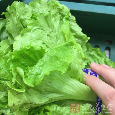 据一位西班牙厨师介绍说，这种作料主要用于各种肉类和生菜上