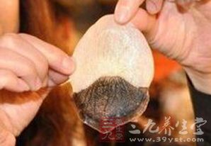 同时鱼鳞中的鱼鳞胶原蛋白和其他胶原蛋白相比，更易消化和吸收