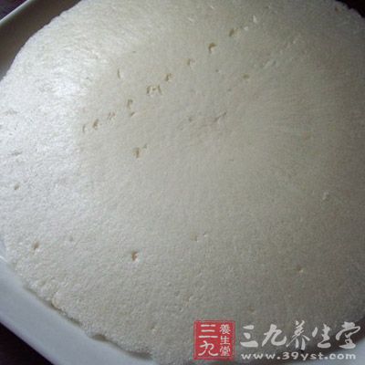 营养型茯苓饼主要是加入了营养成分很高的胡萝卜