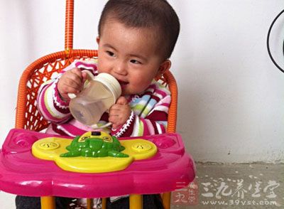 母乳是孩子最好的营养品，母乳中含有大量小儿所需要的消化酶与抗体