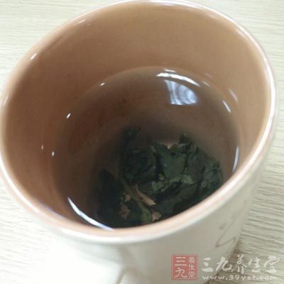 所以夏天最好喝热茶水