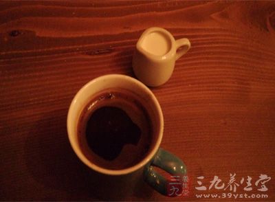 辛辣食物、浓茶、咖啡等