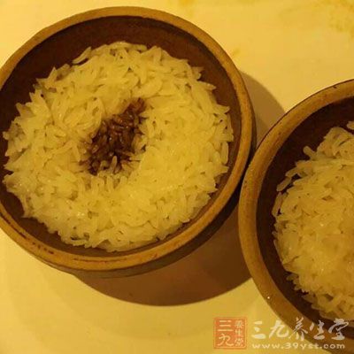 主食及豆类的选择小麦、小米、玉米、紫糯米等及豆制品对月经量少有好处