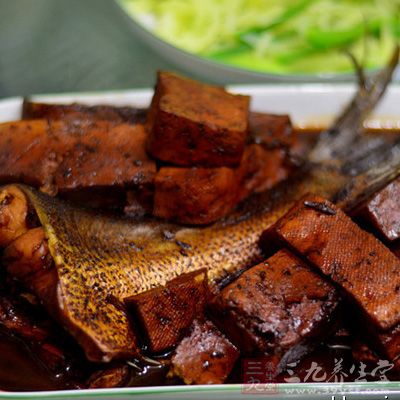 酱焖青鱼老豆腐的制作方法