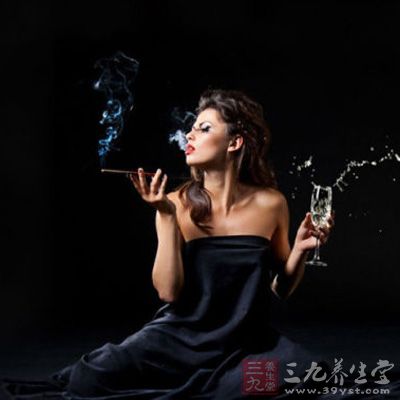 部分女性喝醉后会感到很寂寞