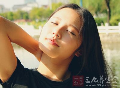 总感到女强人的性格过于强势难免会缺乏女人味