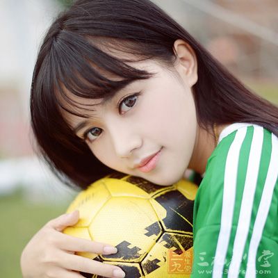 “小鸟依人”不是女人的美德。倘若你攀附和倚靠了，你便是别人身上的藤蔓