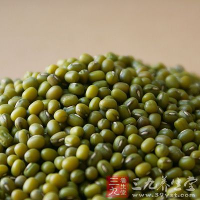 绿豆养脾胃：中和过食荤、辣的胃热