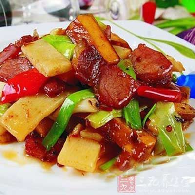 健脾开胃腊肉豆干蒜苗