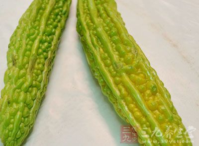 苦味食物总体上由于含有苦味素、生物碱等物质