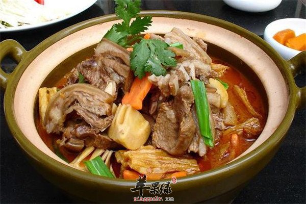 狗肉驱寒活血补肾益阳孕妇不宜食用