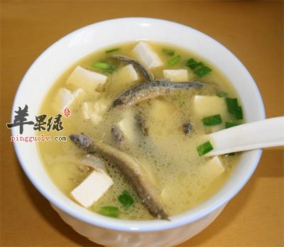 泥鳅豆腐汤