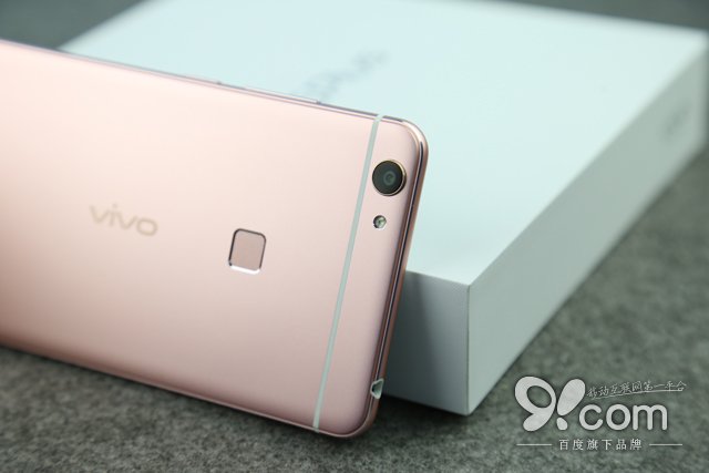 大屏全金属2.5D屏 vivo X6Plus开箱