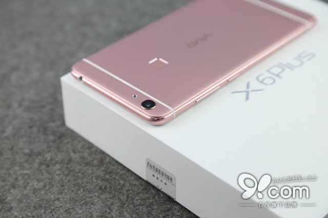 大屏全金属2.5D屏 vivo X6Plus开箱