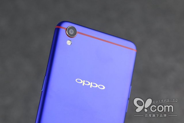 全新配色只为红蓝 OPPO R9巴萨版开箱