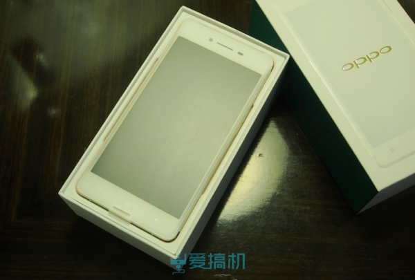 十年诚品超薄新机 OPPO R7开箱上手体验