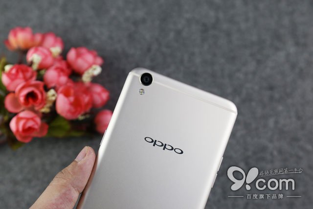 全新凝光腰线设计 OPPO R9 Plus开箱图赏