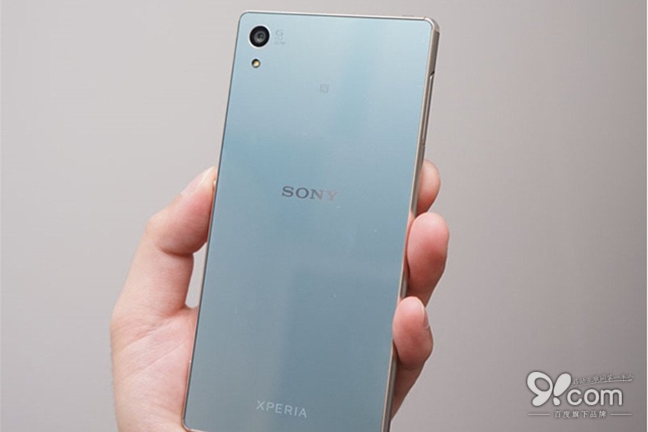 升级810外观小改 索尼Xperia Z4上手玩