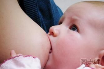 母乳喂养注意事项：正确喂养姿势