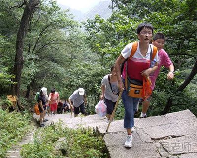 夏天适合爬山吗？夏季爬山的要注意什么？