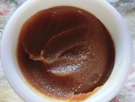 自制红糖蜂蜜面膜的方法