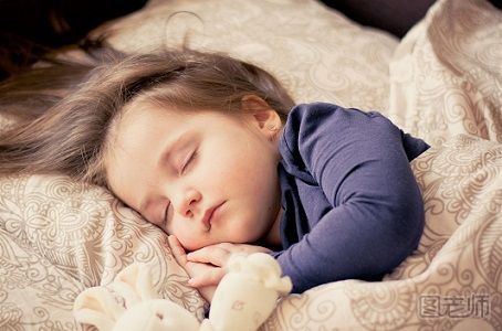 新生儿的睡眠标准是什么 新生儿的睡眠时间