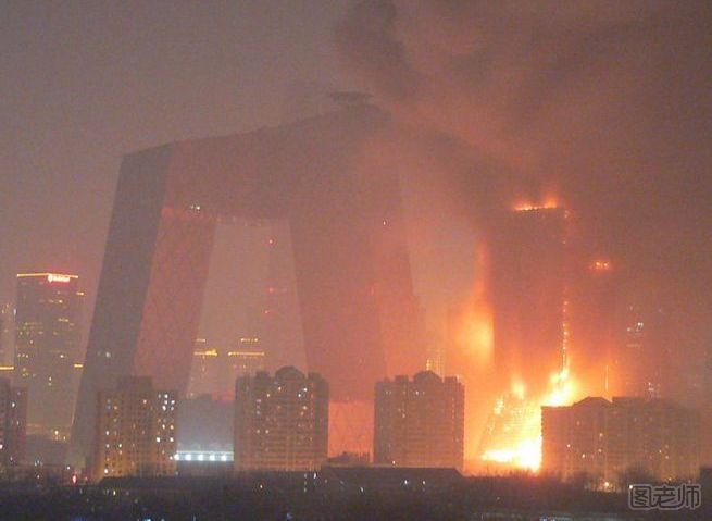 迪拜火炬大厦突冒大火 突遇大火如何逃生