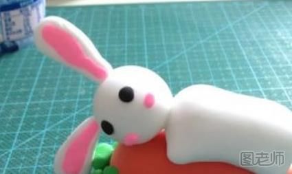 粘土作品教程图解 怎么制作黏土小兔子
