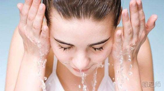哪些错误的洗脸方法会毁掉脸部肌肤