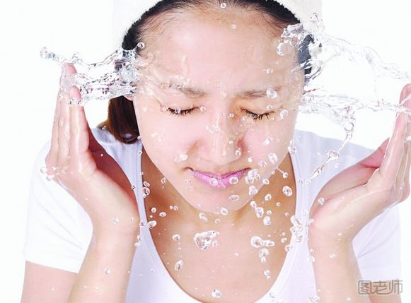 夏季皮肤缺水的表现 夏季皮肤缺水的症状