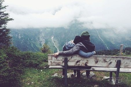 内向的男生在感情中会有怎样的性格优点 内向的男生在感情中会有怎样的性格优点