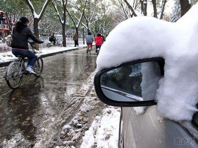 雪天车子停在外面有影响吗？