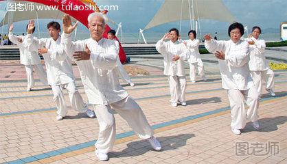 治疗失眠的简单方法 治疗失眠简单的方法