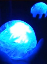 制作发光的冰电灯泡视频教程