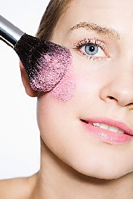 如何化妆 教你化出清透肌肤