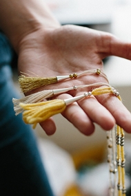 DIY手工制作串珠流苏项链的教程