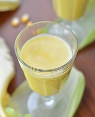 鲜榨果汁配方 制作美味营养的玉米牛奶汁