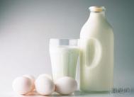  DIY牛奶美容美白面膜的做法