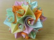 漂亮折纸花球的折法 花球折纸的diy教程