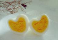 可爱的心形鸡蛋 爱心鸡蛋的手工制作方法