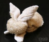 手工制作玩具毛巾兔的方法