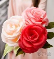 手工折纸制作大朵玫瑰花的方法