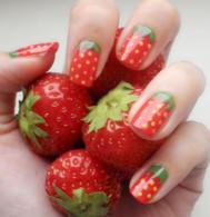 甜美的夏季小草莓