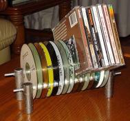 废物利用手工制作：废弃光盘制作CD架