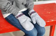 冬日的问候：DIY民族风毛毡手套
