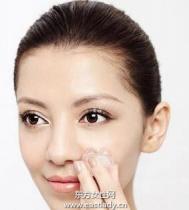 护肤技巧：去角质六步骤营造水晶肌