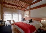 风水禁忌：东南亚卧室设计-打造温馨卧室空间