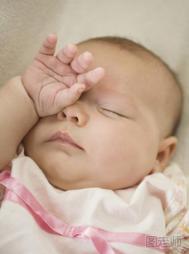 新生儿的眼睛健康 读懂新生儿眼疾问题