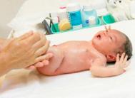 怎样呵护新生宝宝的皮肤健康